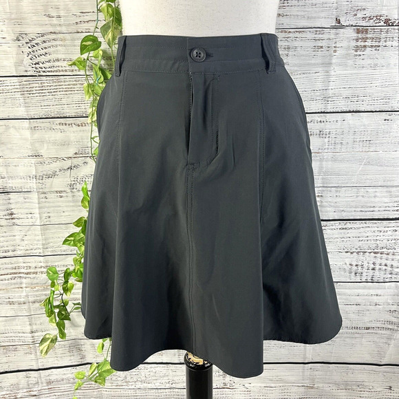 Eddie Bauer Skirt Skort size 8 Classic Black Short Swing Athletic Sports Modest - Picture 1 of 13